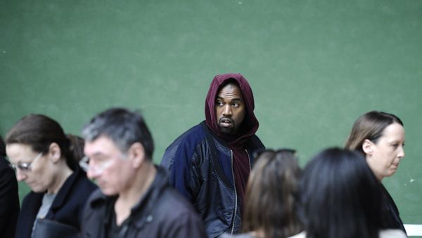 U.S singer Kanye West arrives at Celine's ready-to-wear Fall-winter 2015/2016 collection during the Paris Fashion Week in Paris, France, Sunday, March 8, 2015. - Sputnik International