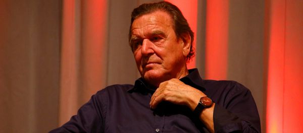 Former German Chancellor and SPD member Gerhard Schroeder joins the campaign trail in Rotenburg, Germany, August 30, 2017 Former German Chancellor and SPD member Gerhard Schroeder joins the campaign trail in Rotenburg, Germany, August 30, 2017 - Sputnik International