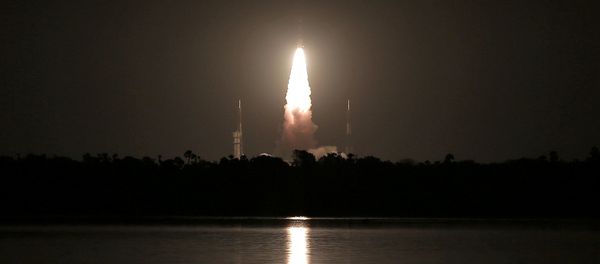 India's Polar Satellite Launch Vehicle (PSLV) C-39, carrying IRNSS-1H navigation satellite, lifts off from the Satish Dhawan Space Centre in Sriharikota, India, August 31, 2017 - Sputnik International