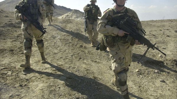 U.S. soldiers patrol the perimeter of a weapons cache four miles of the US military base in Bagram, Afghanistan (File) - Sputnik International