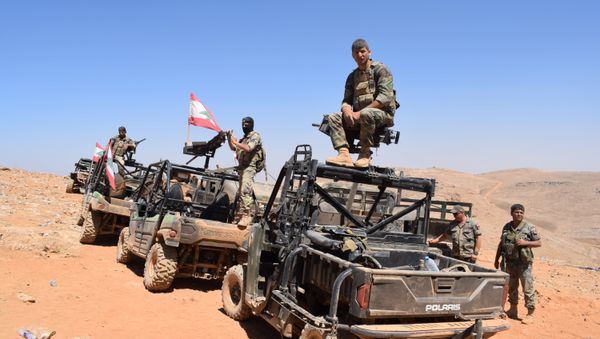 Lebanese Army forces at the border between Lebanon and Syria - Sputnik International