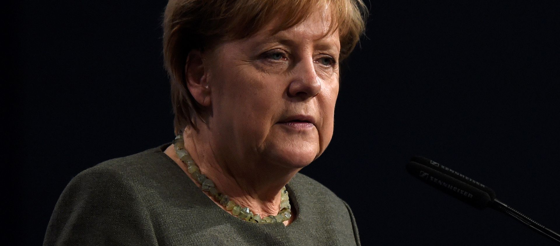 German Chancellor Angela Merkel gestures during her speech at the meeting of the Middle-size economy and economic union of the CDU/CSU in Nuremberg, southern Germany, on September 1, 2017 German Chancellor Angela Merkel gestures during her speech at the meeting of the Middle-size economy and economic union of the CDU/CSU in Nuremberg, southern Germany, on September 1, 2017 - Sputnik International, 1920