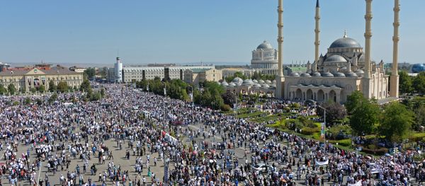 Grozny rally supporting Rohingya Muslims - Sputnik International