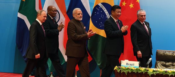 From left: Russian President Vladimir Putin, South African republic President jacob Zuma, Indian Prime Minister Narendra Modi, Chinese President Xi Jinping and Brazilian President Michel Temer seen at the BRICS leaders' meeting with BRICS Business Council members, September 4, 2017 - Sputnik International