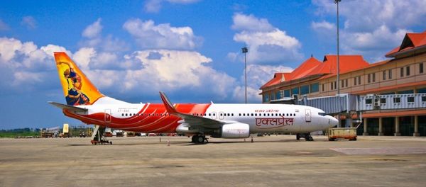 Air India Express Boeing 737-800W VT-AXE at Cochin International Airport (File) Air India Express Boeing 737-800W VT-AXE at Cochin International Airport (File) - Sputnik International