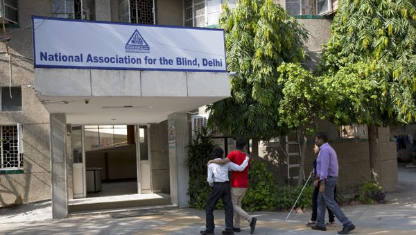 Visually impaired children walk in the National Association for the Blind premise in New Delhi, India, Tuesday, Sept. 5, 2017 Visually impaired children walk in the National Association for the Blind premise in New Delhi, India, Tuesday, Sept. 5, 2017 - Sputnik International