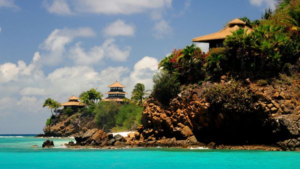 Buildings line the shore of Necker Island in the British Virgin Islands, Friday, May 17, 2013. - Sputnik International