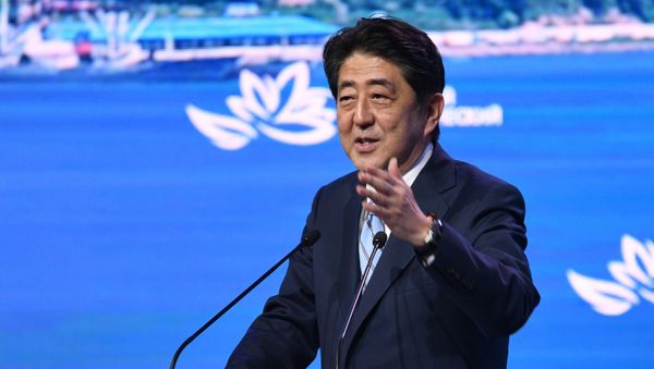 Japanese Prime Minister Shinzo Abe speaks at the plenary session of the 3rd Eastern Economic Forum in Vladivostok - Sputnik International