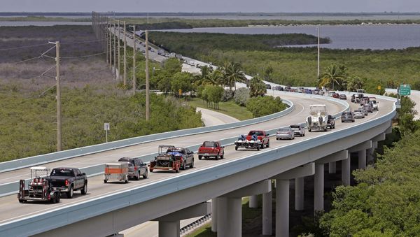 Motorists head north of Key Largo, Fla., on US 1, in anticipation of Hurricane Irma, Wednesday, Sept. 6, 2017. - Sputnik International