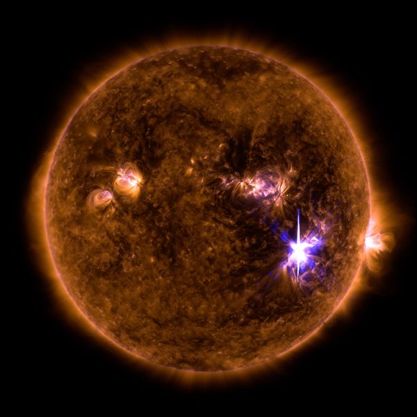 Two gigantic solar flares that occurred on September 6. - Sputnik International