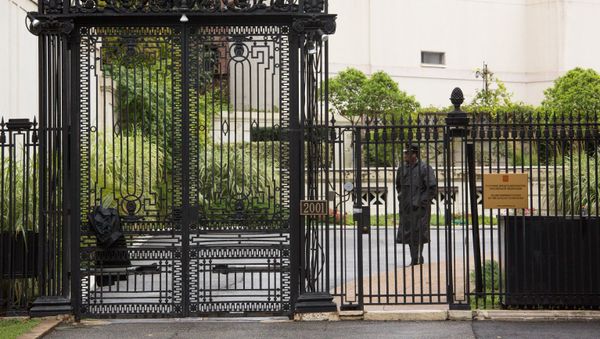Police cordon the Russian Trade Mission compound in Washington, D.C. - Sputnik International