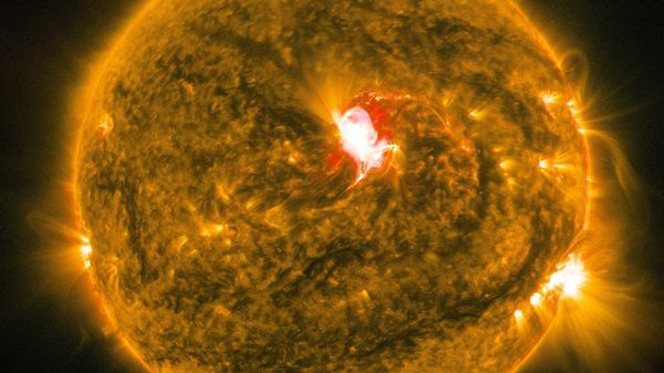 Flashes on the Sun. (File) Flashes on the Sun. (File) - Sputnik International