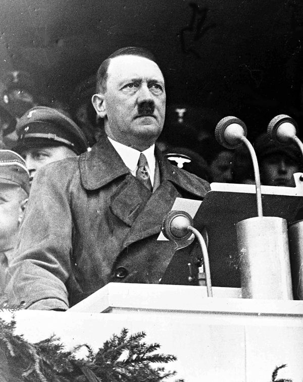German Chancellor Adolf Hitler during his address to 80,000 workers in the Lustgarten, Berlin, May 1, 1936, s part of the May Day Celebrations. - Sputnik International