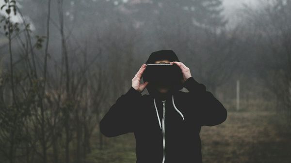 Virtual reality helmet - Sputnik International