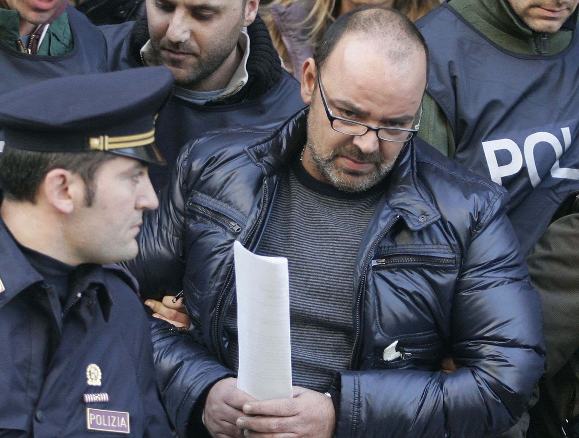Italian Security Forces Arrest Almost 100 People in Counter-Mafia Operation - Sputnik International, 1920, 26.04.2021