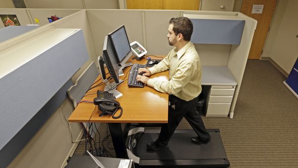 Exercising while working - Sputnik International