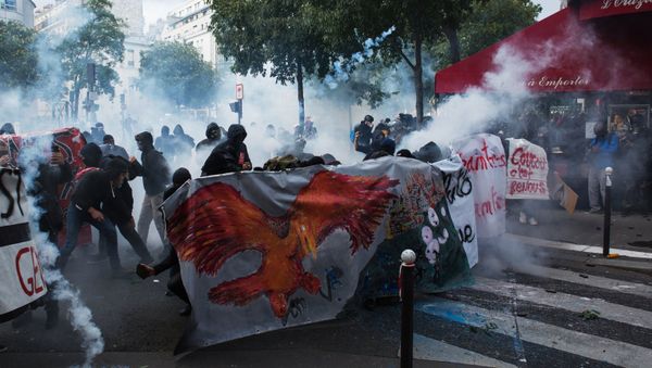 Protests in Paris against amendments to Labor Code Protests in Paris against amendments to Labor Code - Sputnik International