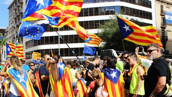 Participants in the rally in the streets of Barcelona support the referendum for independence and Catalonia's secession from Spain, which is timed to National Day of Catalonia Participants in the rally in the streets of Barcelona support the referendum for independence and Catalonia's secession from Spain, which is timed to National Day of Catalonia - Sputnik International