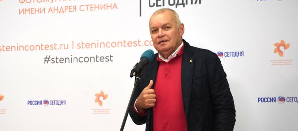 Rossiya Segodnya International Information Agency Director General Dmitry Kiselev at the exhibition of Andrei Stenin International Press Photo Contest finalists' works at the Lumiere Brothers Center for Photography in Moscow Rossiya Segodnya International Information Agency Director General Dmitry Kiselev at the exhibition of Andrei Stenin International Press Photo Contest finalists' works at the Lumiere Brothers Center for Photography in Moscow - Sputnik International