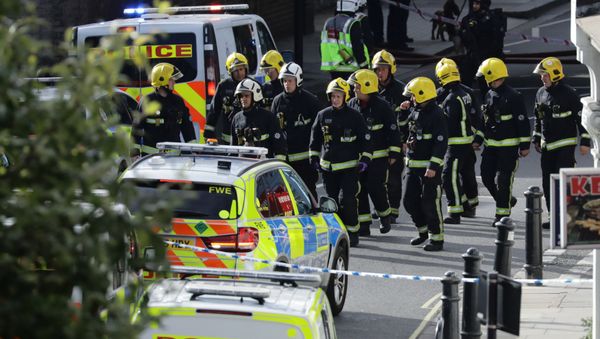 Members of the emergency services work near Parsons Green tube station in London, Britain September 15, 2017 Members of the emergency services work near Parsons Green tube station in London, Britain September 15, 2017 - Sputnik International