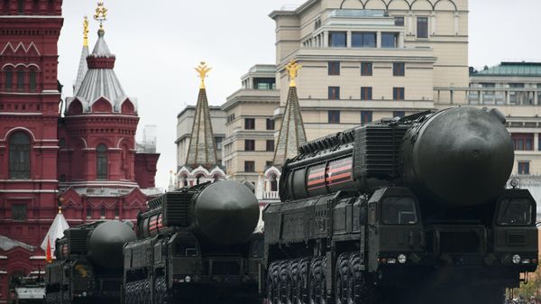 An RS-24 Yars / SS-27 Mod 2 solid-propellant intercontinental ballistic missile during the military parade marking the 72nd anniversary of Victory in the 1941-45 Great Patriotic War on Red Square, Moscow - Sputnik International