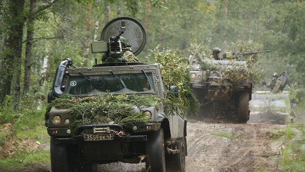Russian Airborne units carry out ground reconnaissance in course of the Zapad 2017 strategic exercise - Sputnik International