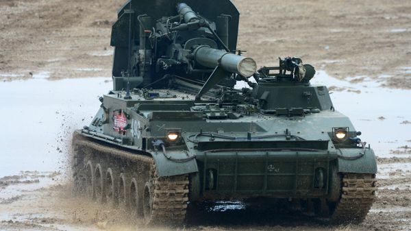 A 2S4 Tyulpan 240 mm self-propelled mortar are seen here during the Polite People show as part of Third International Military-Technical Forum Army 2017 held in the Moscow Region - Sputnik International