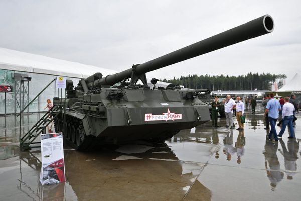A 2S7M Malka self-propelled gun at the Army 2017 International Military-Technical Forum outside Moscow. - Sputnik International