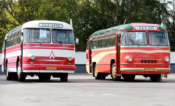 Buses LAZ-695 E and LAZ-695 displayed at Moscow's City Day celebration Buses LAZ-695 E and LAZ-695 displayed at Moscow's City Day celebration - Sputnik International