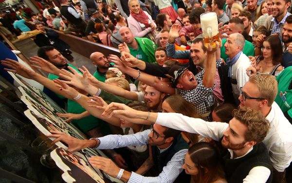 Let It Beer! Oktoberfest Fun Begins in Germany - Sputnik International