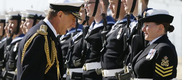 Admiral Sir George Zambellas, left, inspects the guard before he presents medals to Navy personnel involved in the UK's response to the Ebola crisis, in Portsmouth, England, Thursday, Sept. 10, 2015. Admiral Sir George Zambellas, left, inspects the guard before he presents medals to Navy personnel involved in the UK's response to the Ebola crisis, in Portsmouth, England, Thursday, Sept. 10, 2015. - Sputnik International