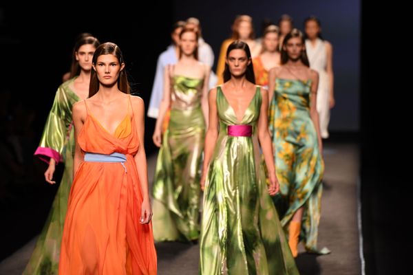 Fashion Week Madrid: Stunning Señoritas Grace Main Catwalk in Spanish Capital - Sputnik International