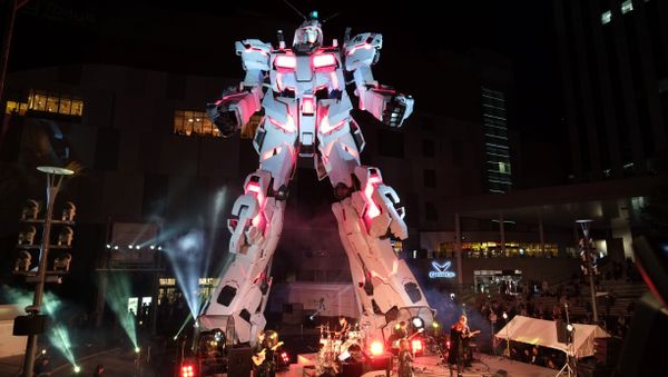 The new full-size standing statue RX-0 Unicorn Gundam from the Mobile Suit Gundam UC anime is unveiled at a press preview in Tokyo - Sputnik International