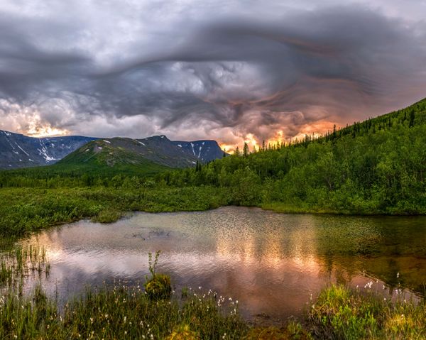 Shelf Cloud, Eye of the Storm, Fogbow: Weather Photographer of the Year 2017 Shelf Cloud, Eye of the Storm, Fogbow: Weather Photographer of the Year 2017 - Sputnik International