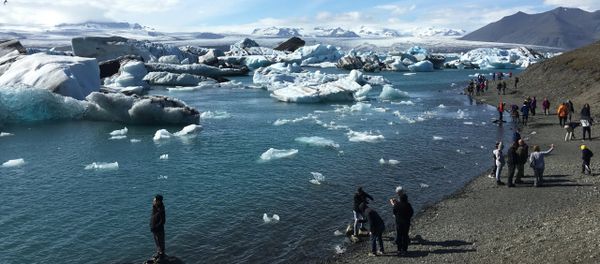 Tourists at the Jokulsarlon, a glacier lagoon in southern Iceland where ice bergs breaking off from the Breidamerkurjokull glacier have formed the country’s deepest lake in the last 80 years, on 4 July 2017 Tourists at the Jokulsarlon, a glacier lagoon in southern Iceland where ice bergs breaking off from the Breidamerkurjokull glacier have formed the country’s deepest lake in the last 80 years, on 4 July 2017 - Sputnik International