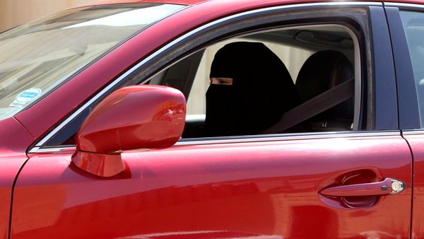 A woman drives a car in Riyadh, Saudi Arabia (File) A woman drives a car in Riyadh, Saudi Arabia (File) - Sputnik International