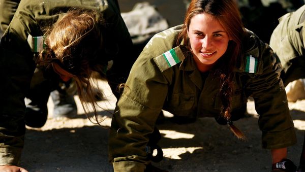 The Field Training Week in southern Israel, part of the IDF Infantry Instructors course, includes individual and group drills, navigation practice, sleeping in the field and camouflage trainin - Sputnik International