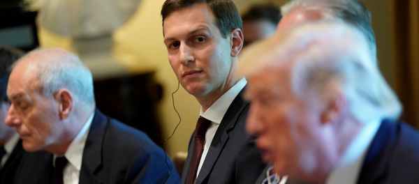 White House senior advisor Jared Kushner (C) looks on as U.S. President Donald Trump (R) delivers remarks before meeting with Spain's Prime Minister Mariano Rajoy and his delegation at the White House in Washington, U.S. September 26, 2017 White House senior advisor Jared Kushner (C) looks on as U.S. President Donald Trump (R) delivers remarks before meeting with Spain's Prime Minister Mariano Rajoy and his delegation at the White House in Washington, U.S. September 26, 2017 - Sputnik International