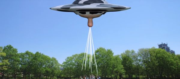 Giant UFO With Cow Nipple Sprays Milk at Kids in Japanese Ad… Wait, What?! Giant UFO With Cow Nipple Sprays Milk at Kids in Japanese Ad… Wait, What?! - Sputnik International