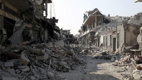 A view of a damaged site is seen in Raqqa, Syria September 16, 2017 - Sputnik International