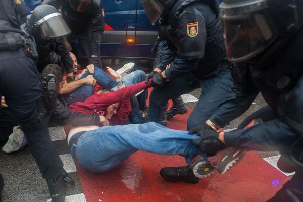 Catalan Referendum: Through Bruises to Independence - Sputnik International