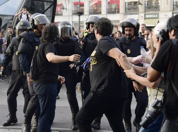 Catalan Referendum: Through Bruises to Independence - Sputnik International