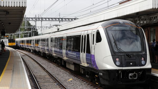 Train at the Shenfield station, east of London - Sputnik International