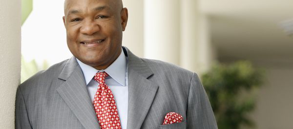 Former heavyweight champion George Foreman Sr. poses for a portrait during the Television Critics Association summer press tour in Beverly Hills, Calif. (File) Former heavyweight champion George Foreman Sr. poses for a portrait during the Television Critics Association summer press tour in Beverly Hills, Calif. (File) - Sputnik International