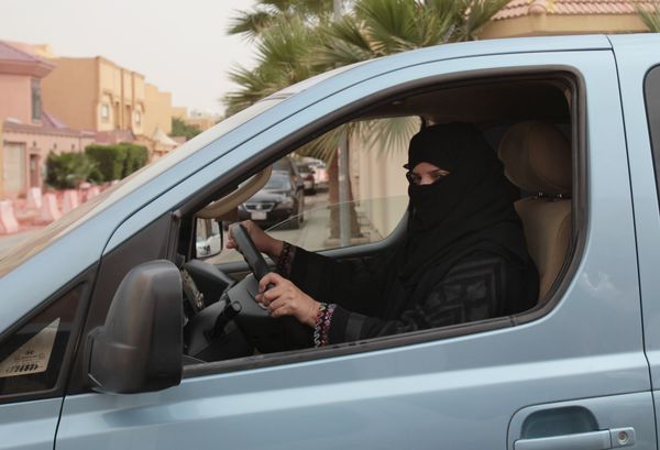 A woman drives a car in Riyadh, Saudi Arabia as part of a campaign to defy Saudi Arabia's ban on women driving (File) A woman drives a car in Riyadh, Saudi Arabia as part of a campaign to defy Saudi Arabia's ban on women driving (File) - Sputnik International