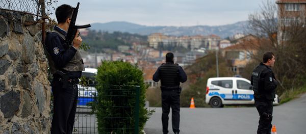 Turkish security members stand outside the U. S. Consulate in Istanbul, Turkey (File) Turkish security members stand outside the U. S. Consulate in Istanbul, Turkey (File) - Sputnik International