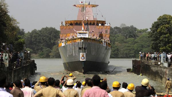 Indian cheer during the launch of Indian Navy’s anti-submarine warfare corvette INS Kiltan on the Ganges river in Kolkata, India. (File) - Sputnik International