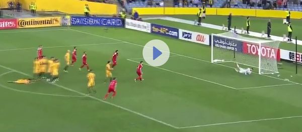 Hit the bar in the 121st minute by the Syrian football team - Sputnik International