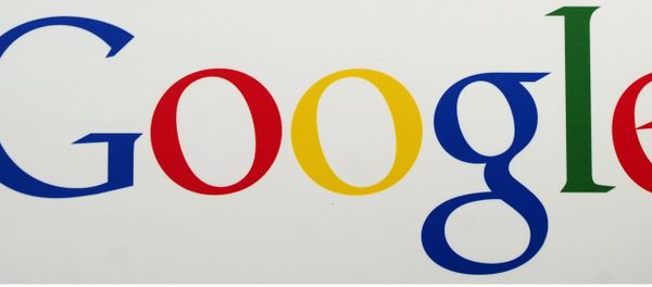 Google's logo and Apple's logo. (File) - Sputnik International
