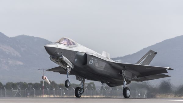 A Royal Australian Air Force F-35 aircraft takes off during the Australian International Airshow at Avalon airport on March 3, 2017 A Royal Australian Air Force F-35 aircraft takes off during the Australian International Airshow at Avalon airport on March 3, 2017 - Sputnik International